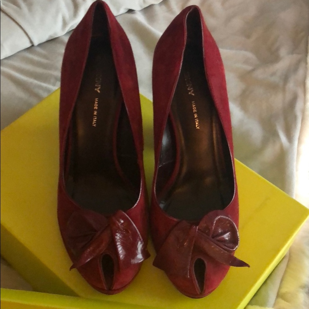 CLARET SUEDE DKNY PEEP TOE HEELS